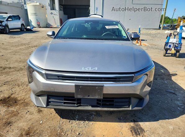 3KPFT4DEXSE088368 2025 KIA K4 Gray Front view