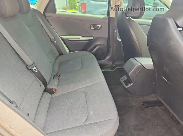 3KPFT4DEXSE091044 2025 KIA K4 Black უკანა სავარძლების ხედი
