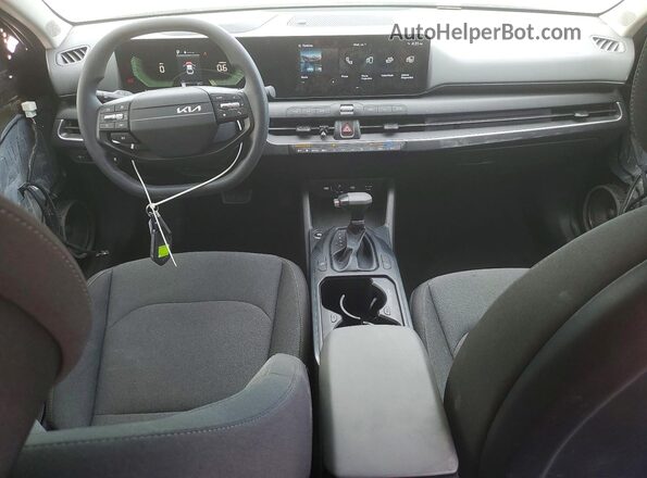 3KPFT4DEXSE119392 2025 KIA K4 Black Widok deski rozdzielczej