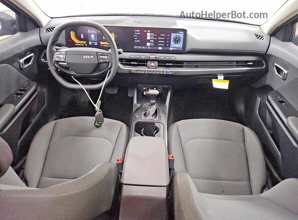 3KPFT4DEXSE202479 2025 KIA K4 Black Dashboard view