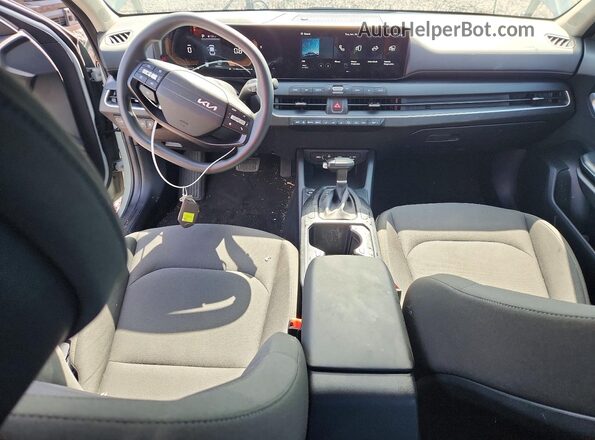 3KPFT4DEXTE271397 2026 KIA K4 Gray Вид панелі приладів