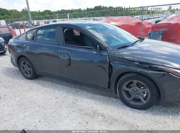 3KPFT4DEXTE309811 2026 KIA K4 Gray Widok z przodu