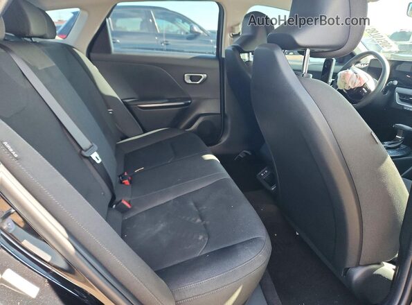 3KPFT4DEXTE327970 2026 KIA K4 Black Widok tylnych siedzeń
