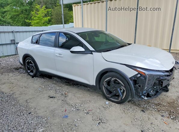 3KPFU4DE0SE002336 2025 KIA K4 White Առջևի աջ