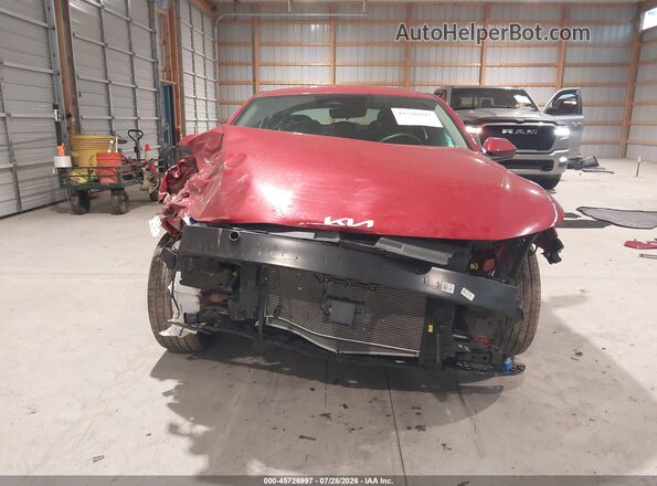 3KPFU4DE0SE247072 2025 KIA K4 Red Front view