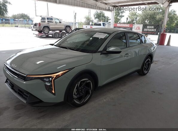 3KPFU4DE2SE010535 2025 KIA K4 Зеленый Передняя левая четверть