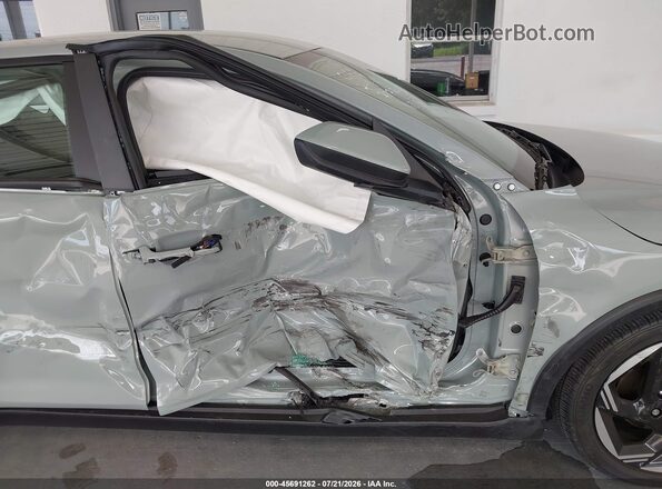 3KPFU4DE2SE010535 2025 KIA K4 Зеленый Вид спереди