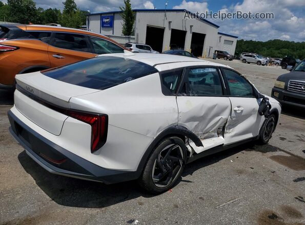 3KPFU4DE2SE039565 2025 KIA K4 White Rear right