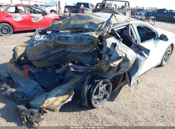 3KPFU4DE2SE175243 2025 KIA K4 White Rear right
