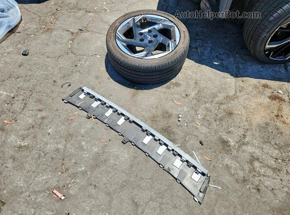 3KPFU4DE2SE215174 2025 KIA K4 Gray ძრავის განყოფილების ხედი