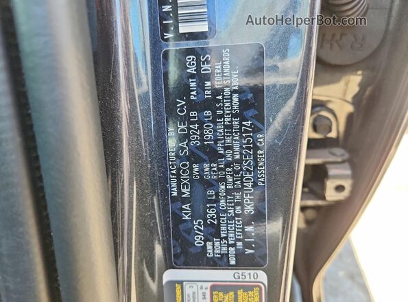 3KPFU4DE2SE215174 2025 KIA K4 Gray VIN კოდის სტიკერის ხედი
