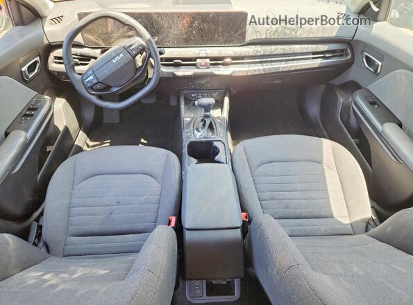 3KPFU4DE2SE215174 2025 KIA K4 Gray წინა პანელის ხედი