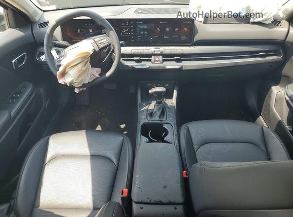 3KPFU4DE2TE307600 2026 KIA K4 Black Dashboard view