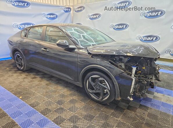 3KPFU4DE3SE243064 2025 KIA K4 Black Передня права чверть