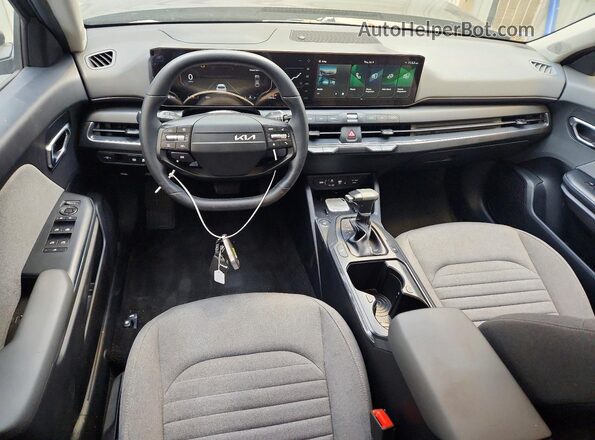 3KPFU4DE3SE243064 2025 KIA K4 Black Вид панелі приладів