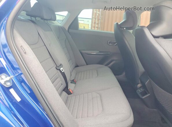 3KPFU4DE4SE110507 2025 KIA K4 Blue Вид задніх сидінь