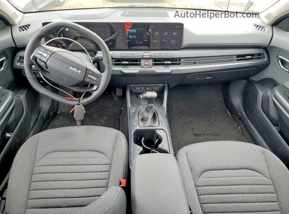 3KPFU4DE4SE248225 2025 KIA K4 Green Dashboard view
