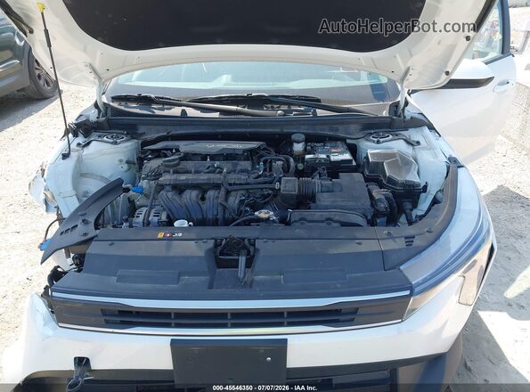 3KPFU4DE5SE123430 2025 KIA K4 White Հետևի տեսք