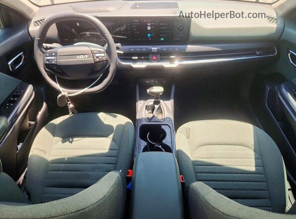 3KPFU4DE6SE007394 2025 KIA K4 Gray Dashboard view