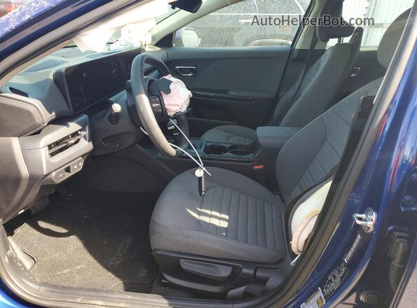 3KPFU4DE6SE229904 2025 KIA K4 Blue Vista interior delantera