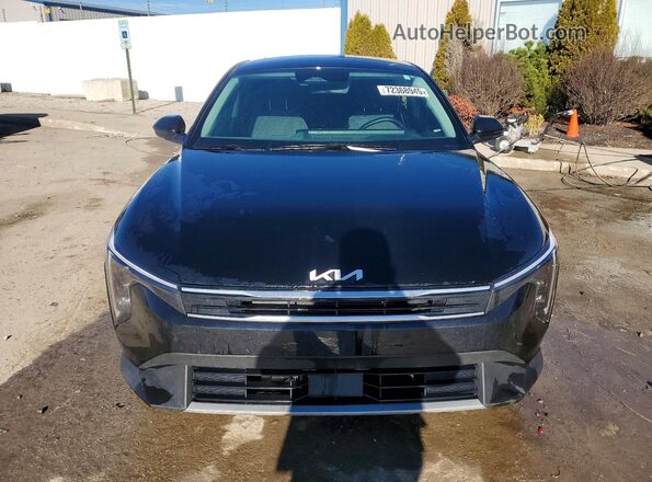 3KPFU4DE8SE014475 2025 KIA K4 Black წინა ხედი