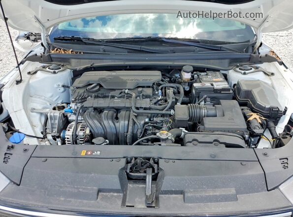 3KPFU4DE8SE066821 2025 KIA K4 White Vista interior trasera