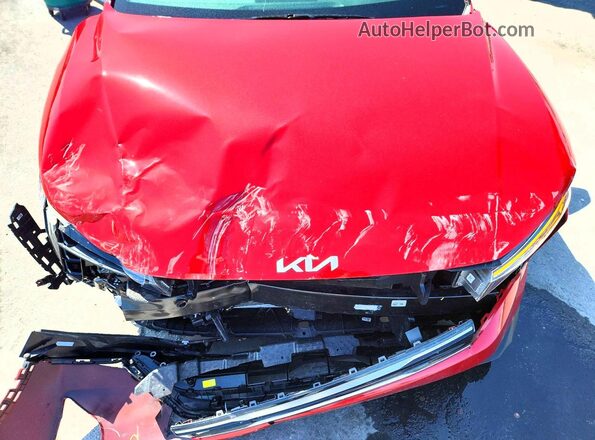 3KPFU4DE8SE154087 2025 KIA K4 Red Սալոնի հետևի տեսք