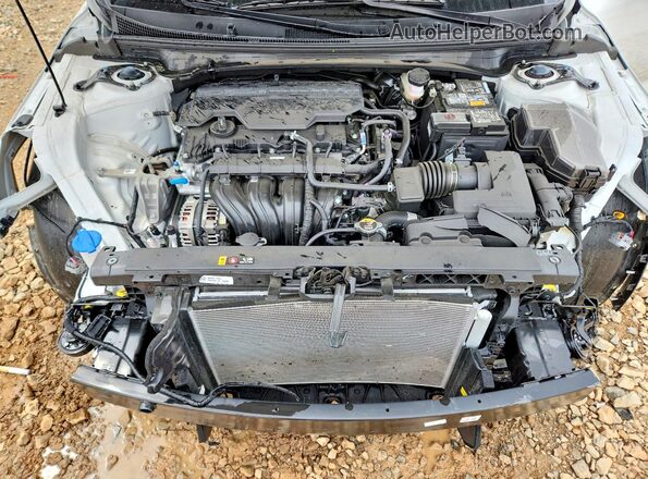 3KPFU4DE8SE168166 2025 KIA K4 White Вид задньої частини салону