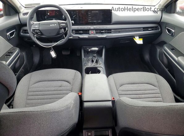 3KPFU4DE8SE196582 2025 KIA K4 Red Dashboard view