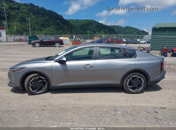3KPFU4DEXSE005146 2025 KIA K4 Gray Սալոնի 360 աստիճան տեսք
