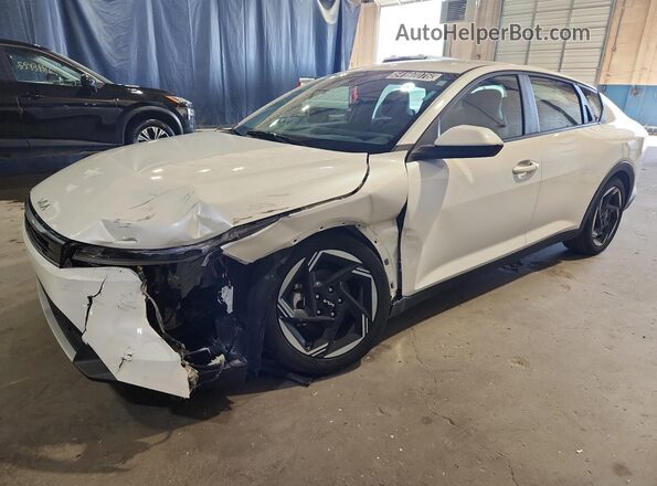 3KPFU4DEXSE058686 2025 KIA K4 White 