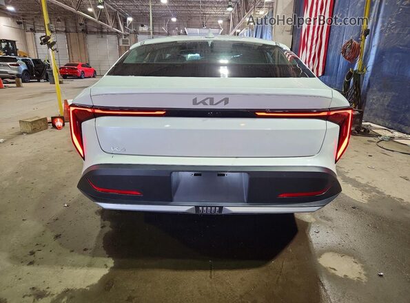 3KPFU4DEXSE058686 2025 KIA K4 White Vista trasera