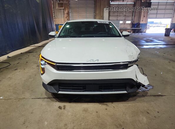 3KPFU4DEXSE058686 2025 KIA K4 White Vista frontal