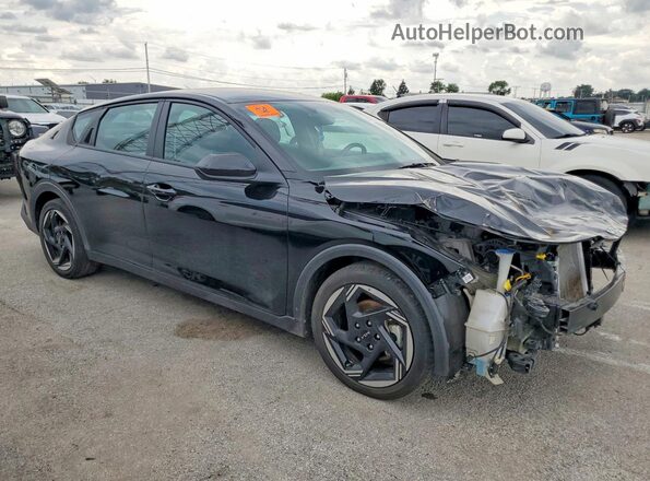 3KPFU4DEXSE059725 2025 KIA K4 Черный Передняя правая четверть