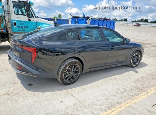 3KPFU4DEXSE122130 2025 KIA K4 Black უკანა მარჯვენა