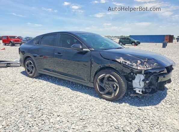 3KPFU4DEXSE137792 2025 KIA K4 Black Front right