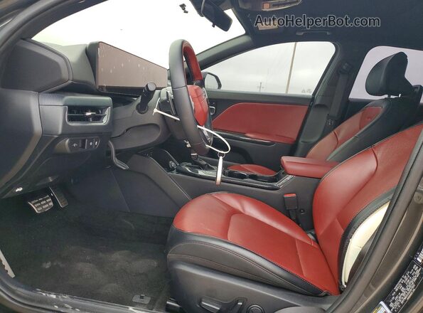 3KPFW4DC0SE067955 2025 KIA K4 Gray Widok wnętrza z przodu