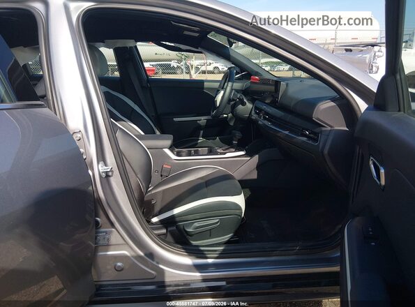 3KPFW4DC0SE199582 2025 KIA K4 Gray Front interior view