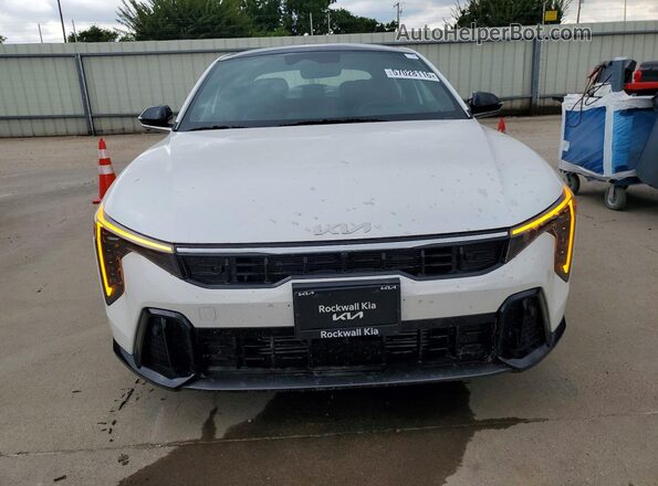 3KPFW4DC1SE222092 2025 KIA K4 White Widok z przodu