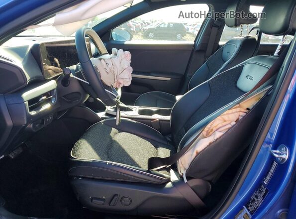 3KPFW4DE0SE080643 2025 KIA K4 Blue Front interior view