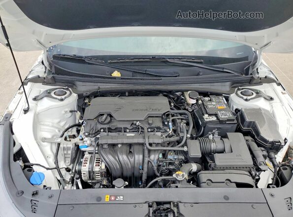 3KPFW4DE0SE200490 2025 KIA K4 White Widok wnętrza z tyłu