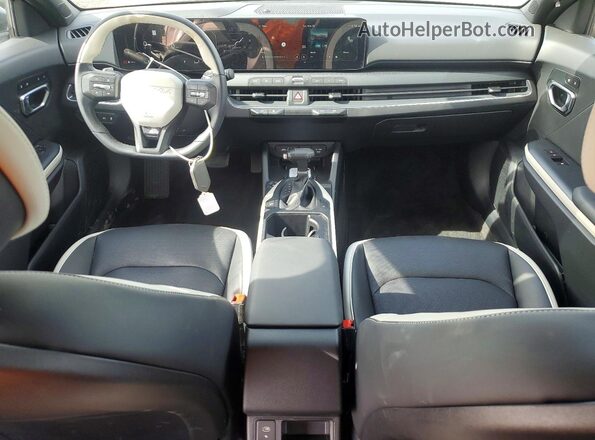 3KPFW4DE2SE246435 2025 KIA K4 Silver Вид панелі приладів