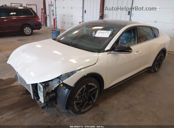 3KPFW4DE4SE162407 2025 KIA K4 White Front left
