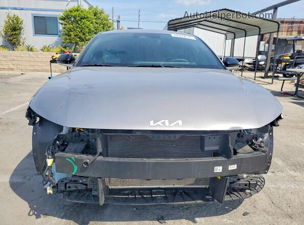 3KPFW4DE6SE176700 2025 KIA K4 Silver Widok z przodu