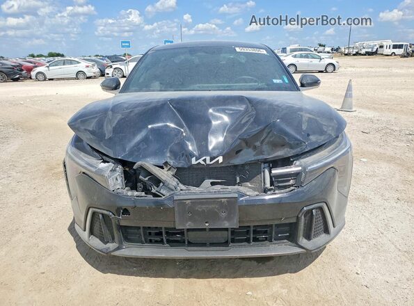 3KPFW4DE9SE057782 2025 KIA K4 Black Widok z przodu