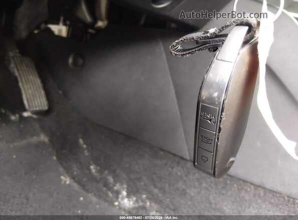 3KPFW4DE9SE247470 2025 KIA K4 Black Vista del salpicadero