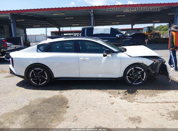 3KPFW4DEXTE269480 2026 KIA K4 White Вид задньої частини салону