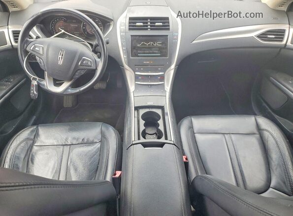 3LN6L2J98GR623687 2016 LINCOLN MKZ Red Dashboard view