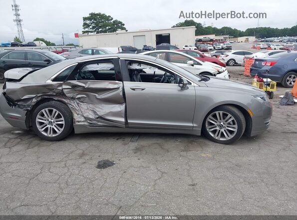 3LN6L2LU5GR631604 2016 LINCOLN MKZ HYBRID Beige Rear interior view