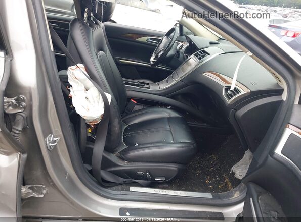 3LN6L2LU5GR631604 2016 LINCOLN MKZ HYBRID Beige Front interior view